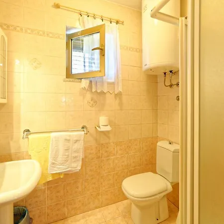 Guest house Bogovic 2407 Malinska